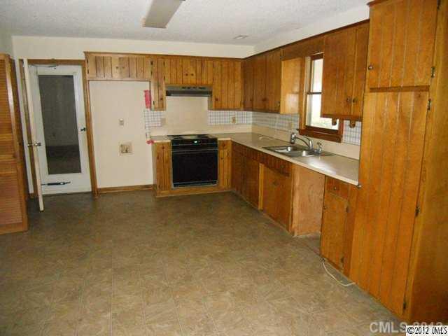 3239 Anderson Mountain Road Maiden, NC 28650 - Photo 3 of 9 Gallery Image 3