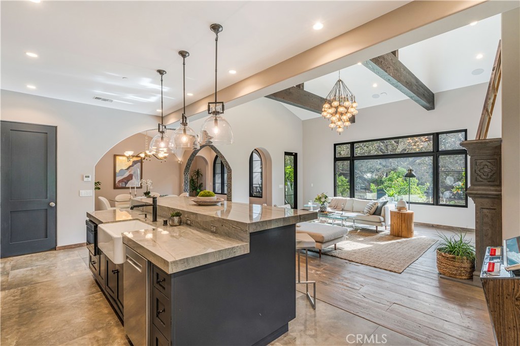 6451 Chesebro Road Agoura Hills, CA 91301 - Photo 5 of 54