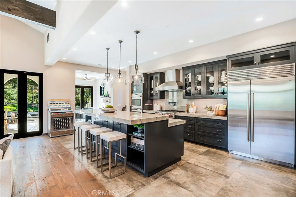 6451 Chesebro Road Agoura Hills, CA 91301 - Photo 6 of 54