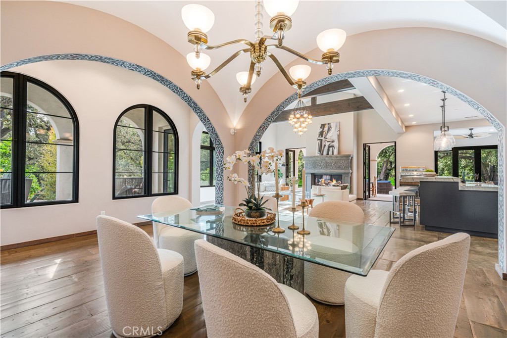6451 Chesebro Road Agoura Hills, CA 91301 - Photo 9 of 54