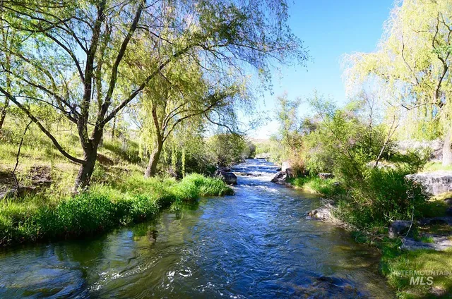 $12,500,000 | 428 Cutoff Road, Carey, ID 83320