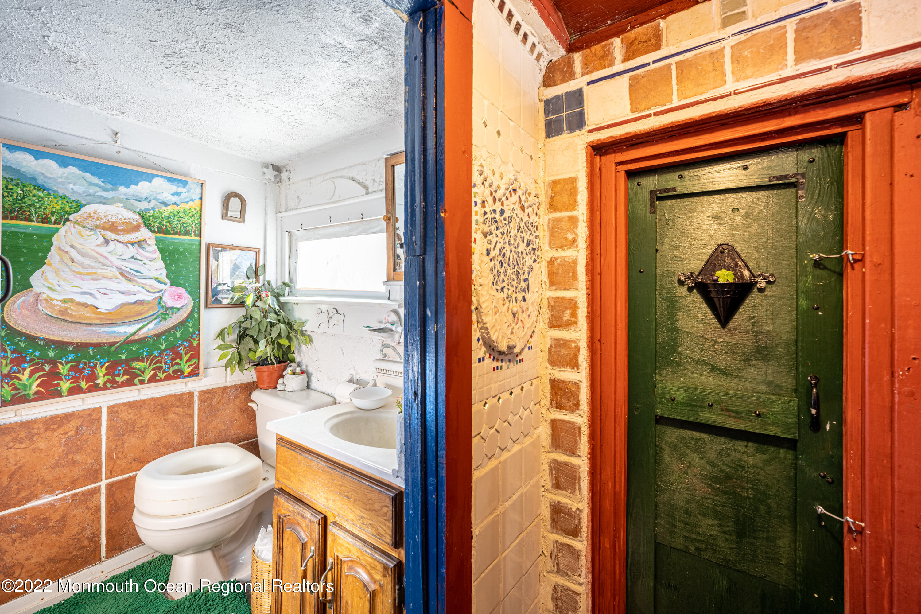 295 Newtons Corner Road Howell, NJ 07731 - Photo 12 of 42 a bathroom with a sink toilet and shower