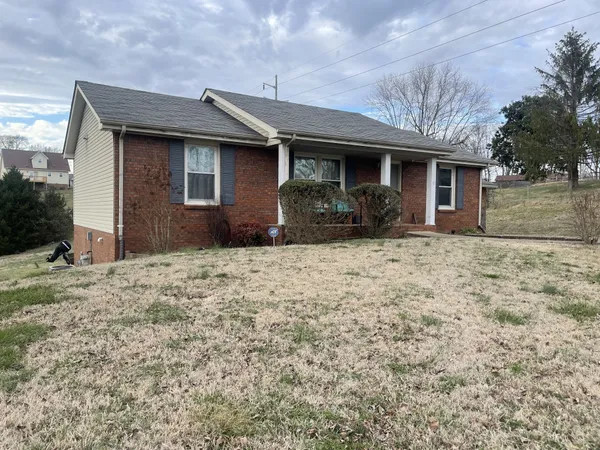 $260,000 | 1914 Claymont Drive, Clarksville, TN 37040