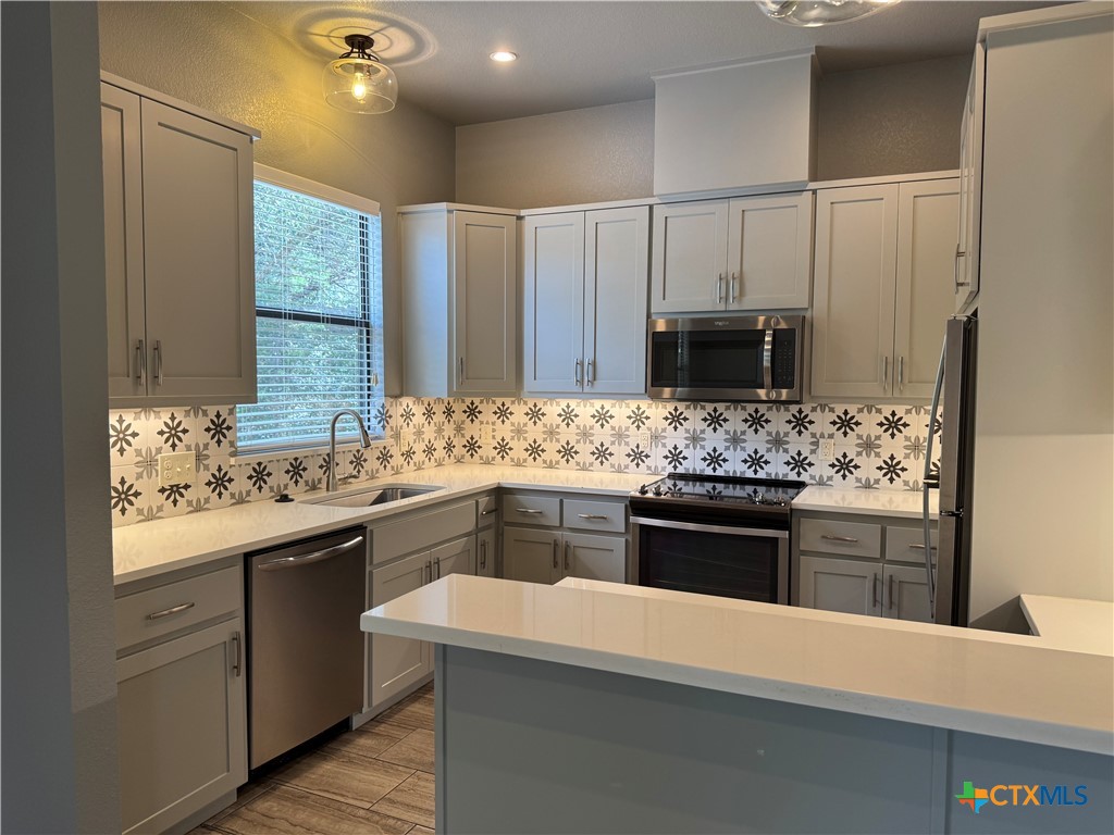 290 Hugo Road San Marcos, TX 78666 - Photo 4 of 21