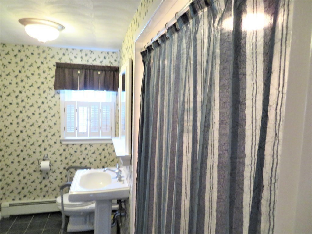 28 Doris Road Framingham, MA 01701 - Photo 16 of 23