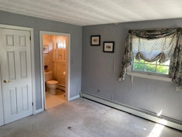 28 Doris Road Framingham, MA 01701 - Photo 17 of 23