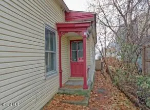 $129,999 | 565 Nott Street, Schenectady, NY 12308