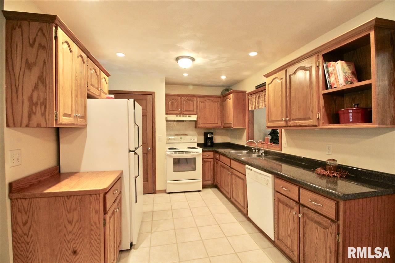 804 Linden Street Delavan, IL 61734 - Photo 12 of 33 Gallery Image 12