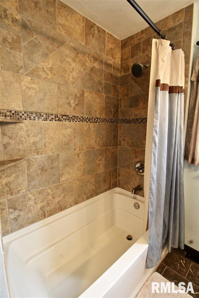 804 Linden Street Delavan, IL 61734 - Photo 16 of 33 Gallery Image 16