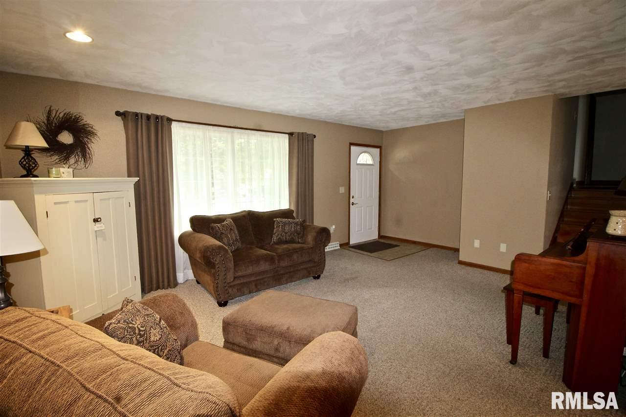 804 Linden Street Delavan, IL 61734 - Photo 5 of 33 Gallery Image 5