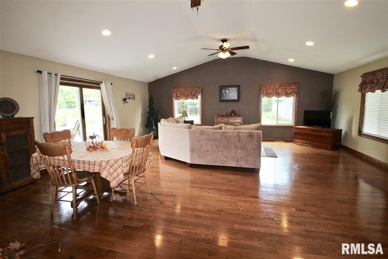804 Linden Street Delavan, IL 61734 - Photo 9 of 33 Gallery Image 9