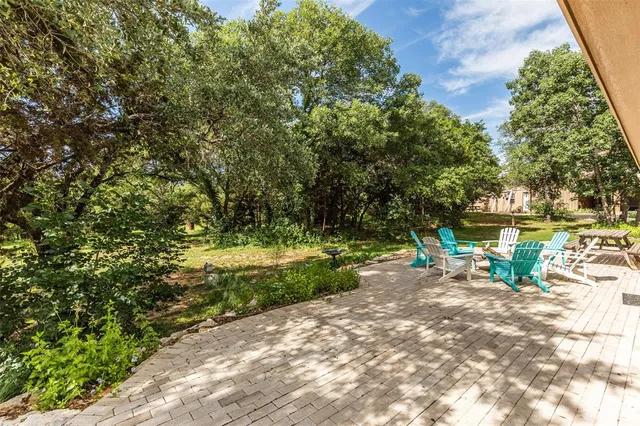 a view of a outdoor space