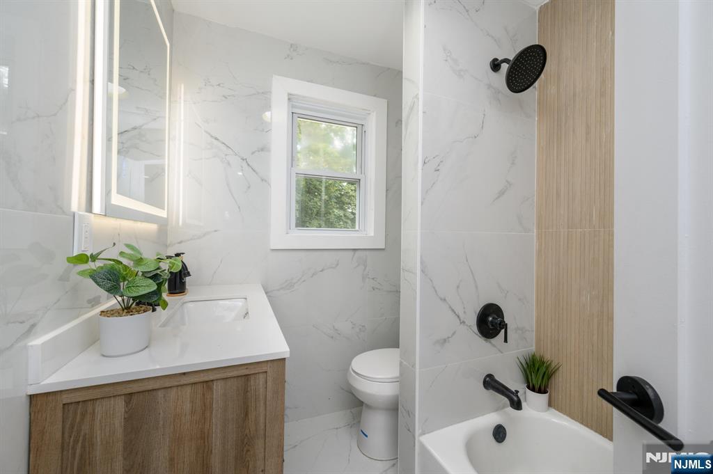 58 Yantecaw Avenue Bloomfield, NJ 07003 - Photo 16 of 38