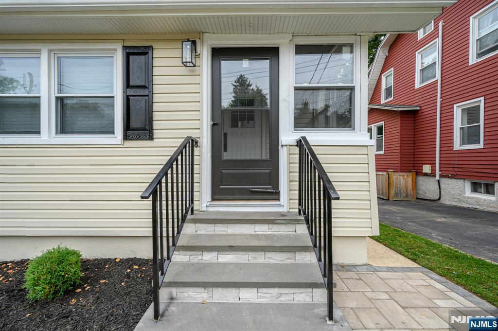 58 Yantecaw Avenue Bloomfield, NJ 07003 - Photo 2 of 38