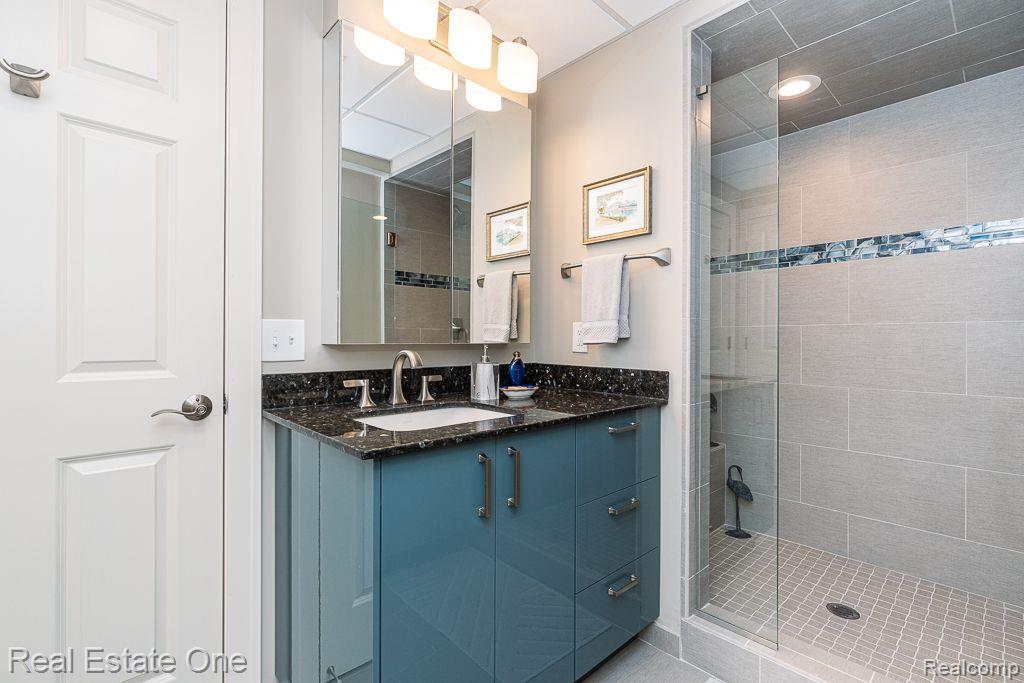 1218 Creekview Court Rochester, MI 48306 - Photo 28 of 48 Full Bath w/Ceramic Shower in Lower Level