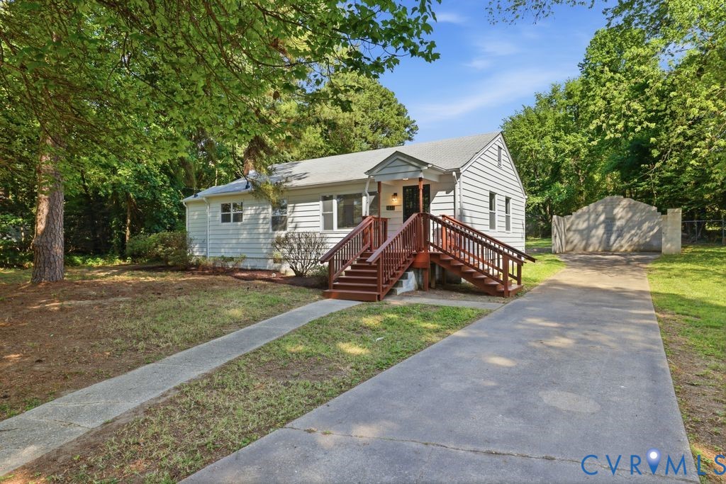 1611 Bolton Road Richmond, VA 23225 - Photo 2 of 41
