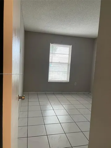 $1,950 | 5775 West 20th Avenue, Unit 210, Hialeah, FL 33012