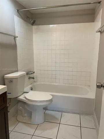 $1,950 | 5775 West 20th Avenue, Unit 210, Hialeah, FL 33012