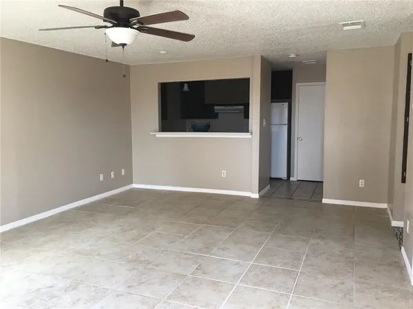 $1,350 | 7202 Mansions Drive, Unit K4, Corpus Christi, TX 78414