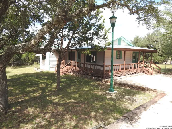 $1,500 | 156 Diamond J Road South, Pipe Creek, TX 78063