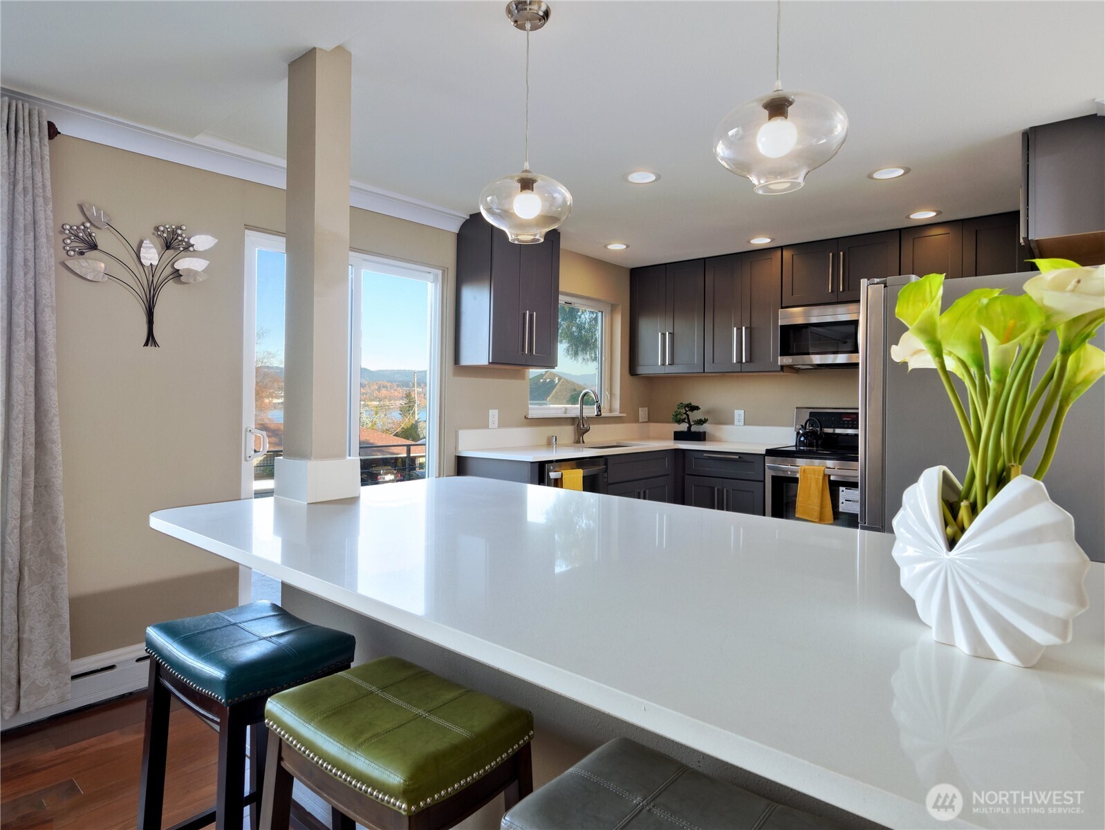 7809 South Sunnycrest Road Seattle, WA 98178 - Photo 12 of 21
