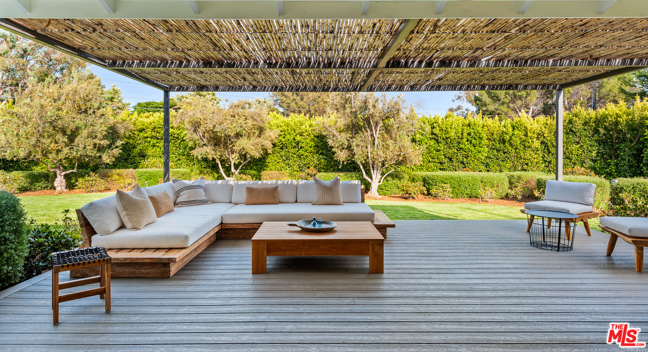 28730 Grayfox Street Malibu, CA 90265 - Photo 12 of 48