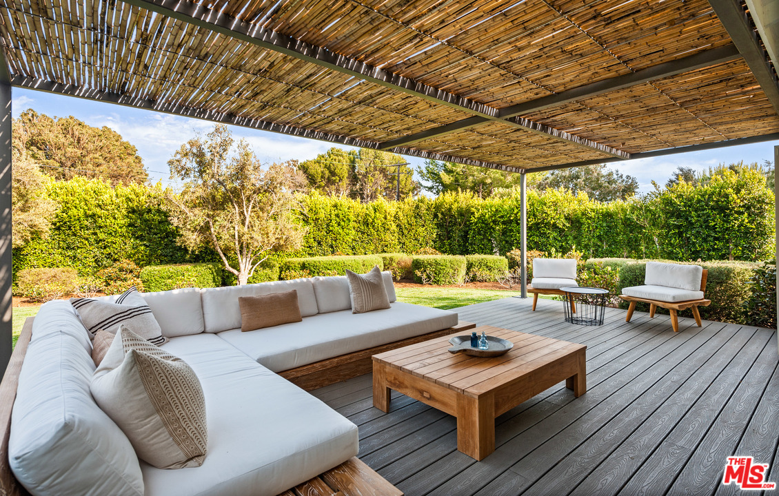 28730 Grayfox Street Malibu, CA 90265 - Photo 13 of 48