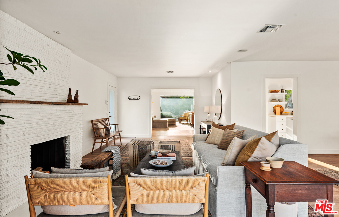 28730 Grayfox Street Malibu, CA 90265 - Photo 15 of 48