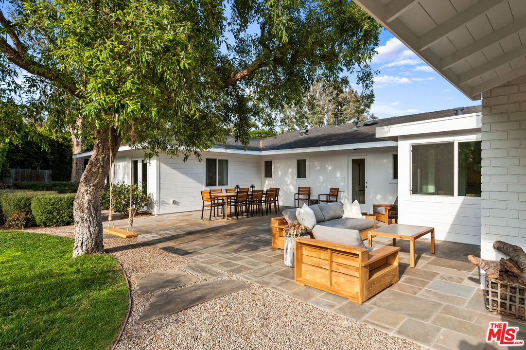 28730 Grayfox Street Malibu, CA 90265 - Photo 19 of 48