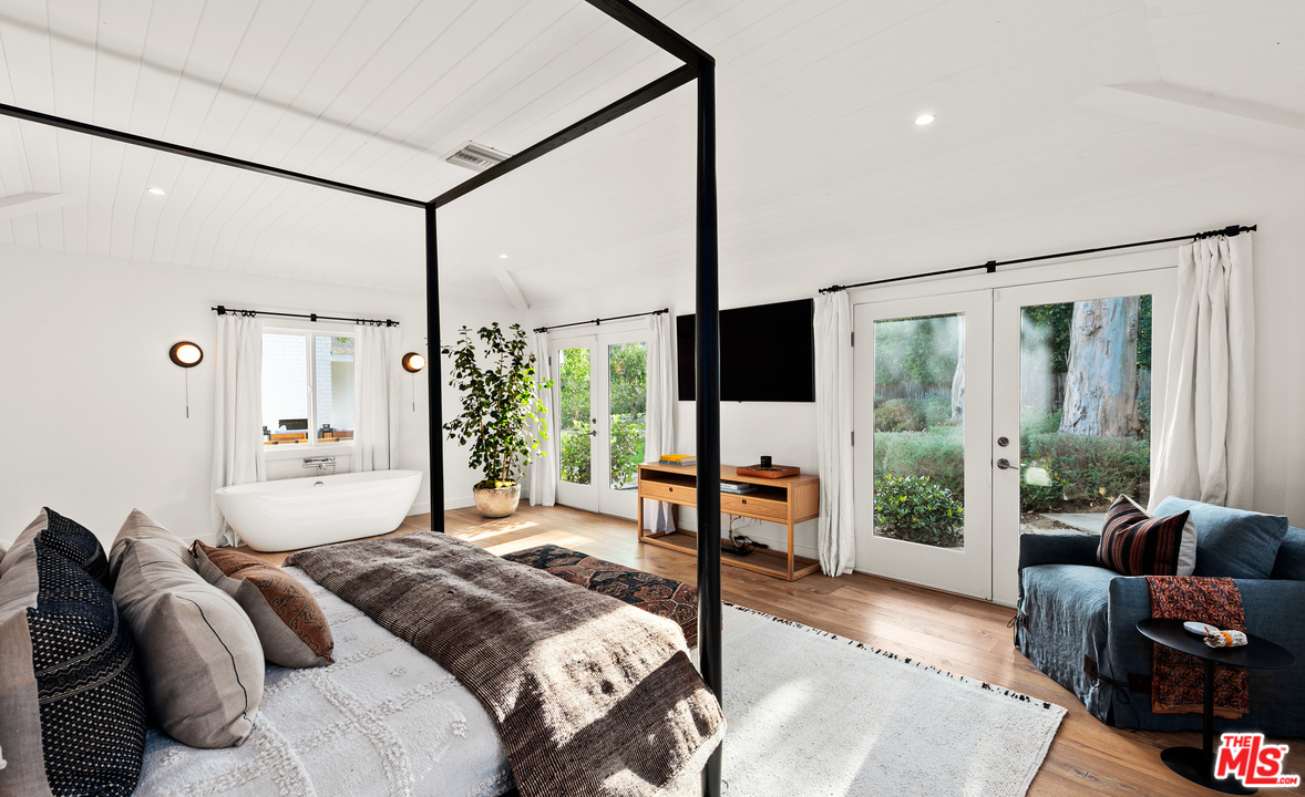 28730 Grayfox Street Malibu, CA 90265 - Photo 25 of 48