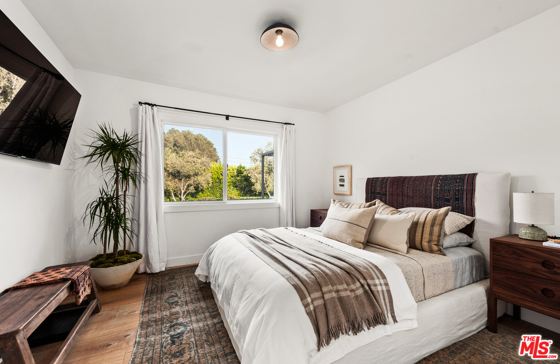 28730 Grayfox Street Malibu, CA 90265 - Photo 31 of 48