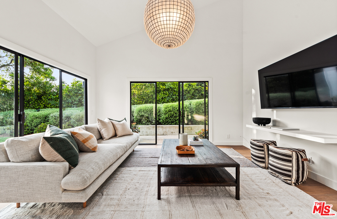 28730 Grayfox Street Malibu, CA 90265 - Photo 36 of 48