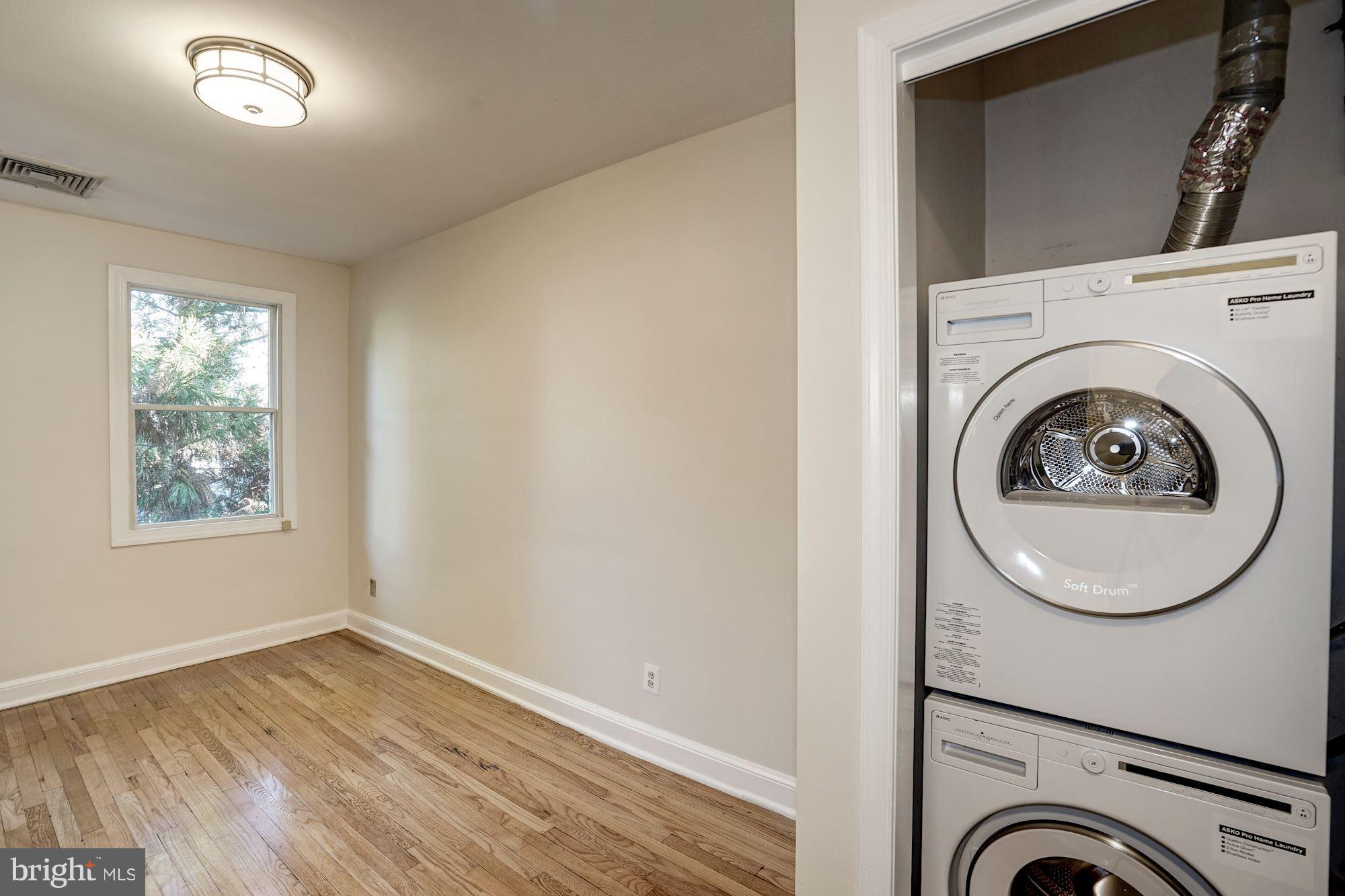 1 Pomander Walk Northwest Washington, DC 20007 - Photo 12 of 17