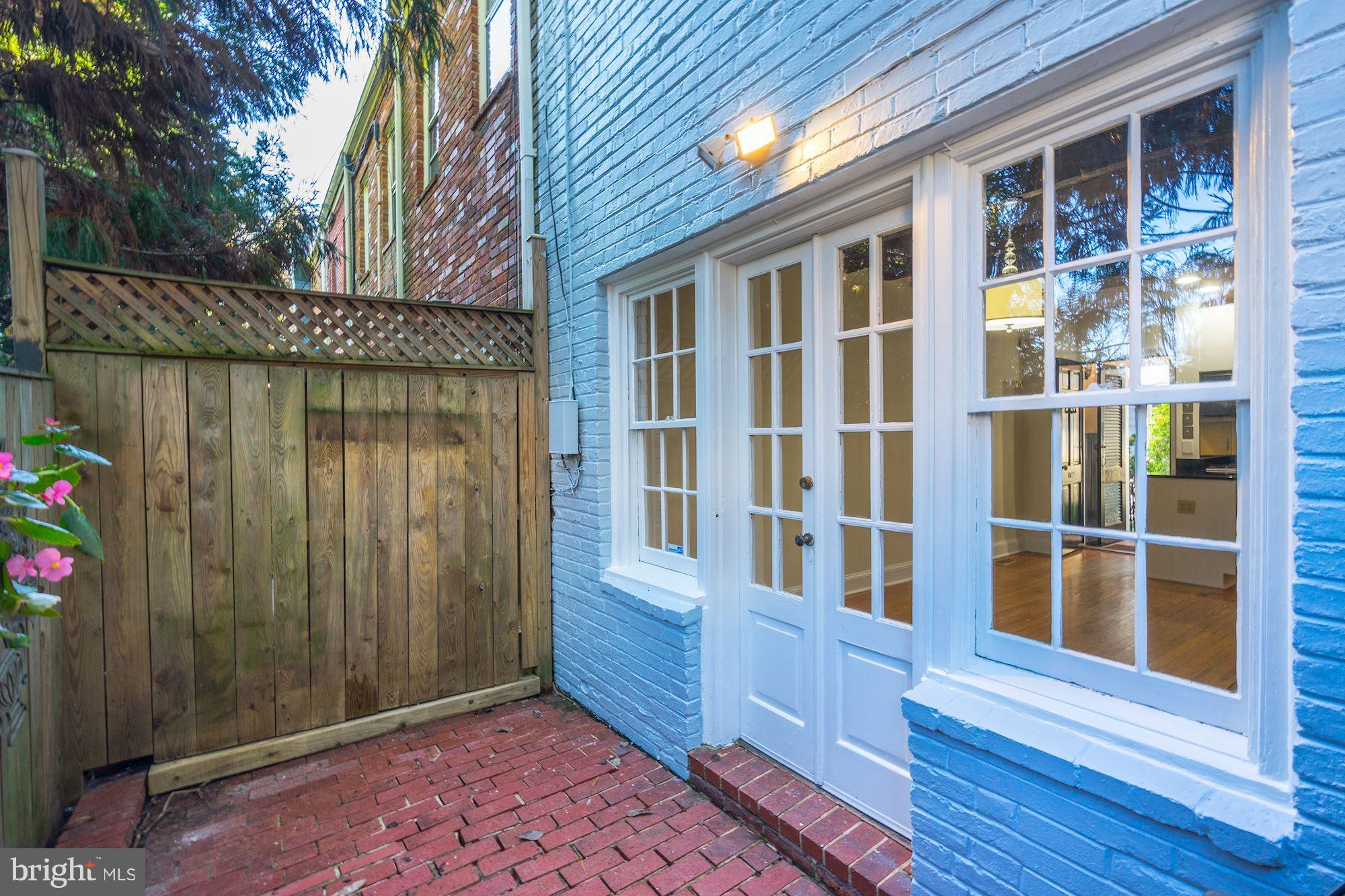 1 Pomander Walk Northwest Washington, DC 20007 - Photo 16 of 17