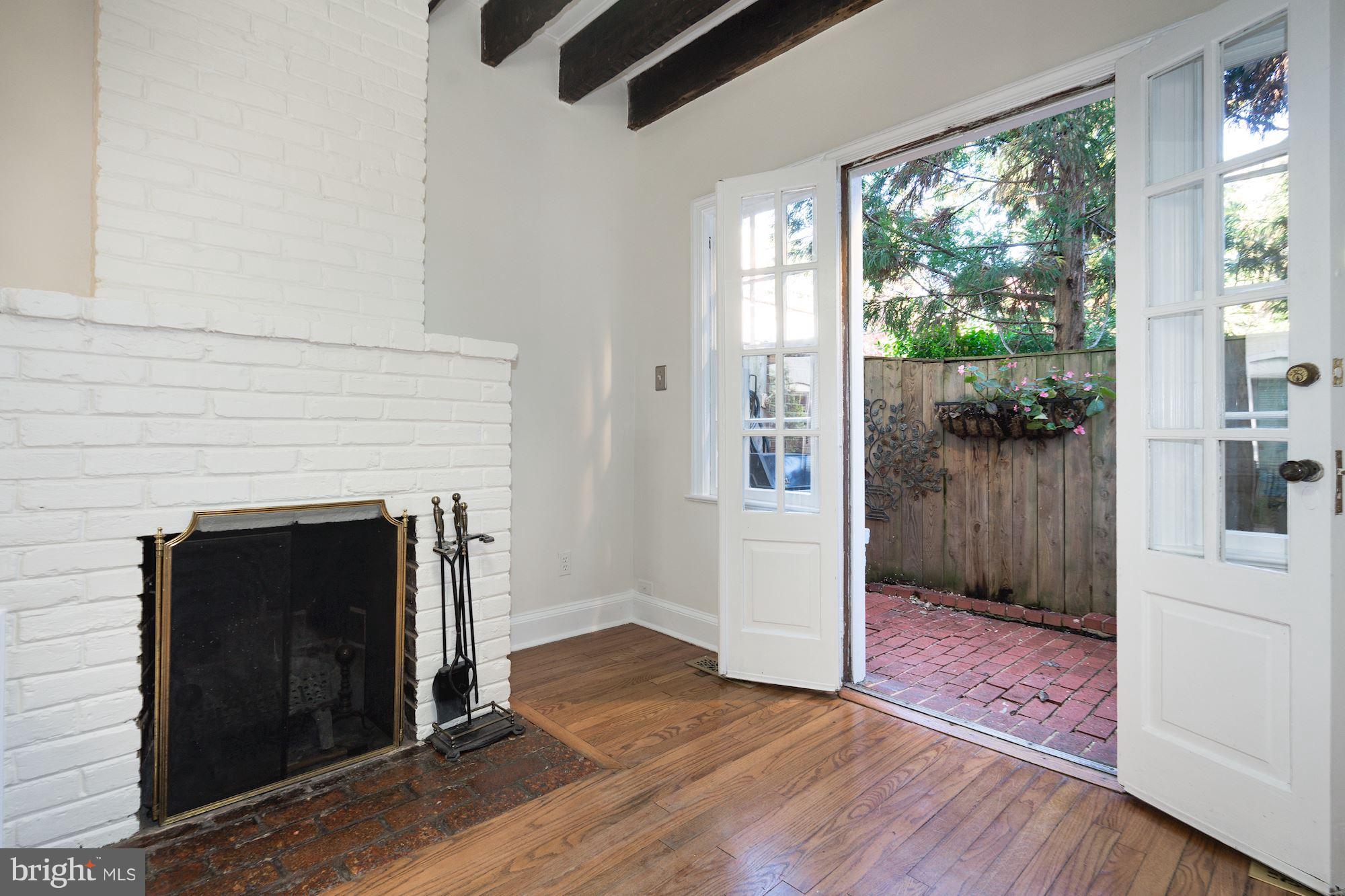 1 Pomander Walk Northwest Washington, DC 20007 - Photo 4 of 17