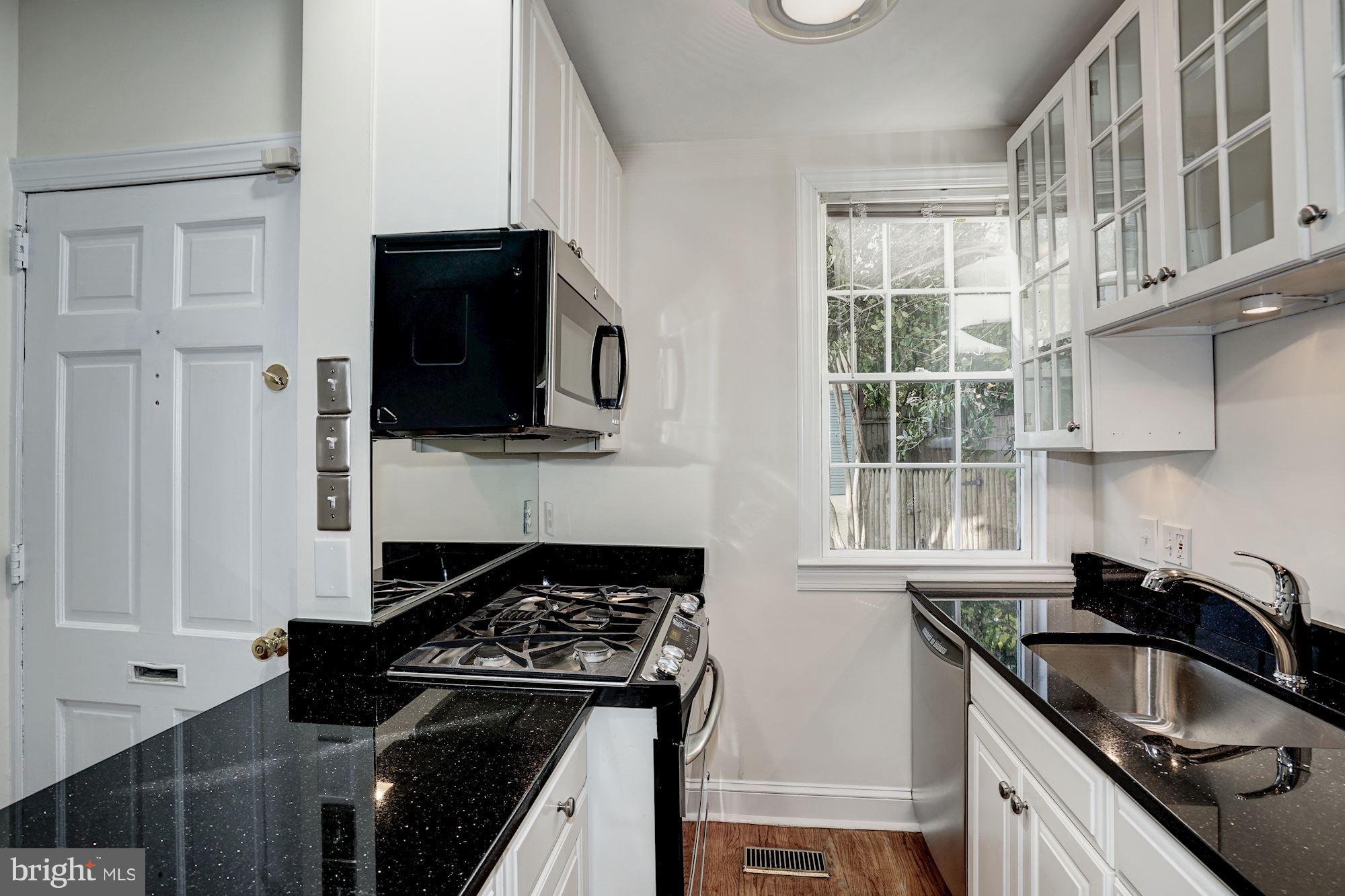 1 Pomander Walk Northwest Washington, DC 20007 - Photo 7 of 17