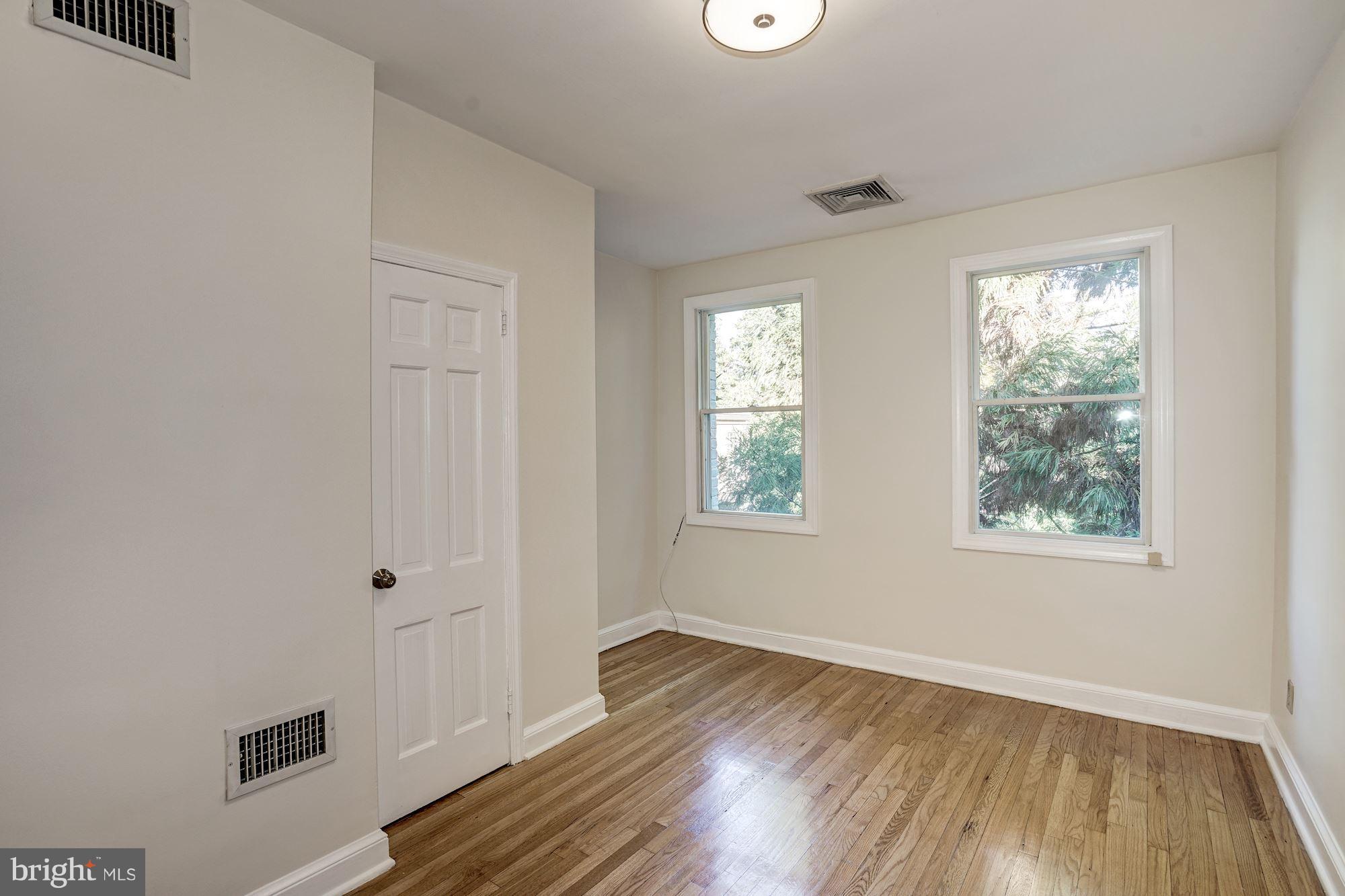 1 Pomander Walk Northwest Washington, DC 20007 - Photo 10 of 17