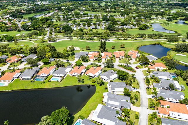 $719,000 | 35 Woods Lane, Boynton Beach, FL 33436