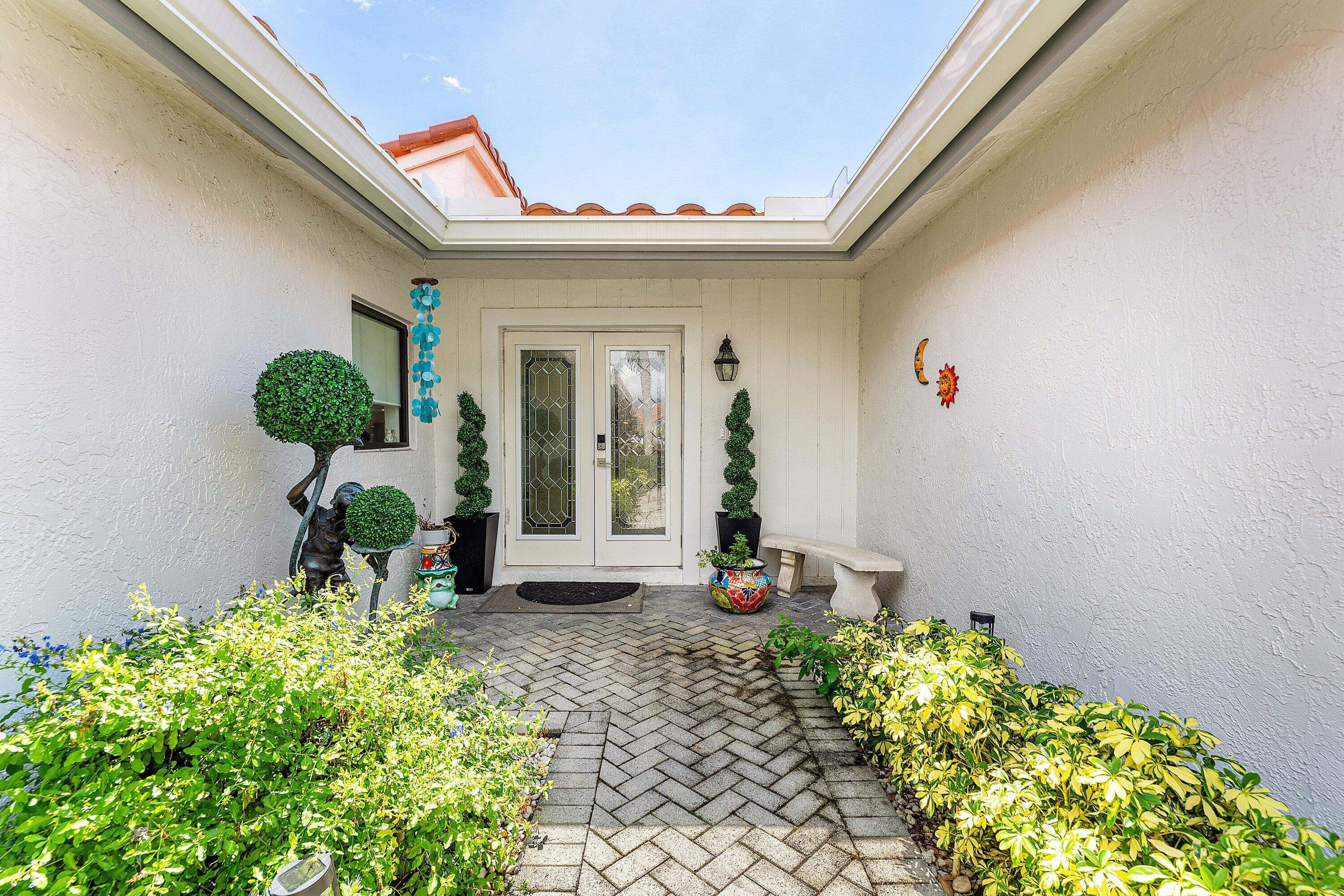 35 Woods Lane Boynton Beach, FL 33436 - Photo 6 of 82 005-35WoodsLane-BoyntonBeach-FL-33436-SM