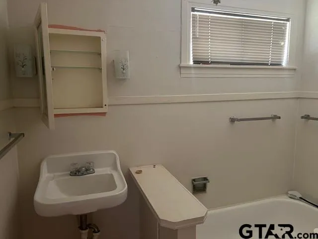 $530,000 | 1918 And 1894 Us Highway South, Diana, TX 75640