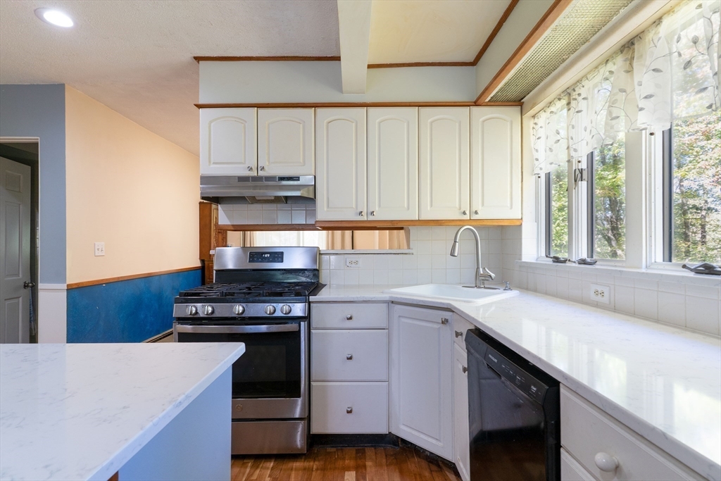68 Lyon Road West Brookfield, MA 01585 - Photo 18 of 40