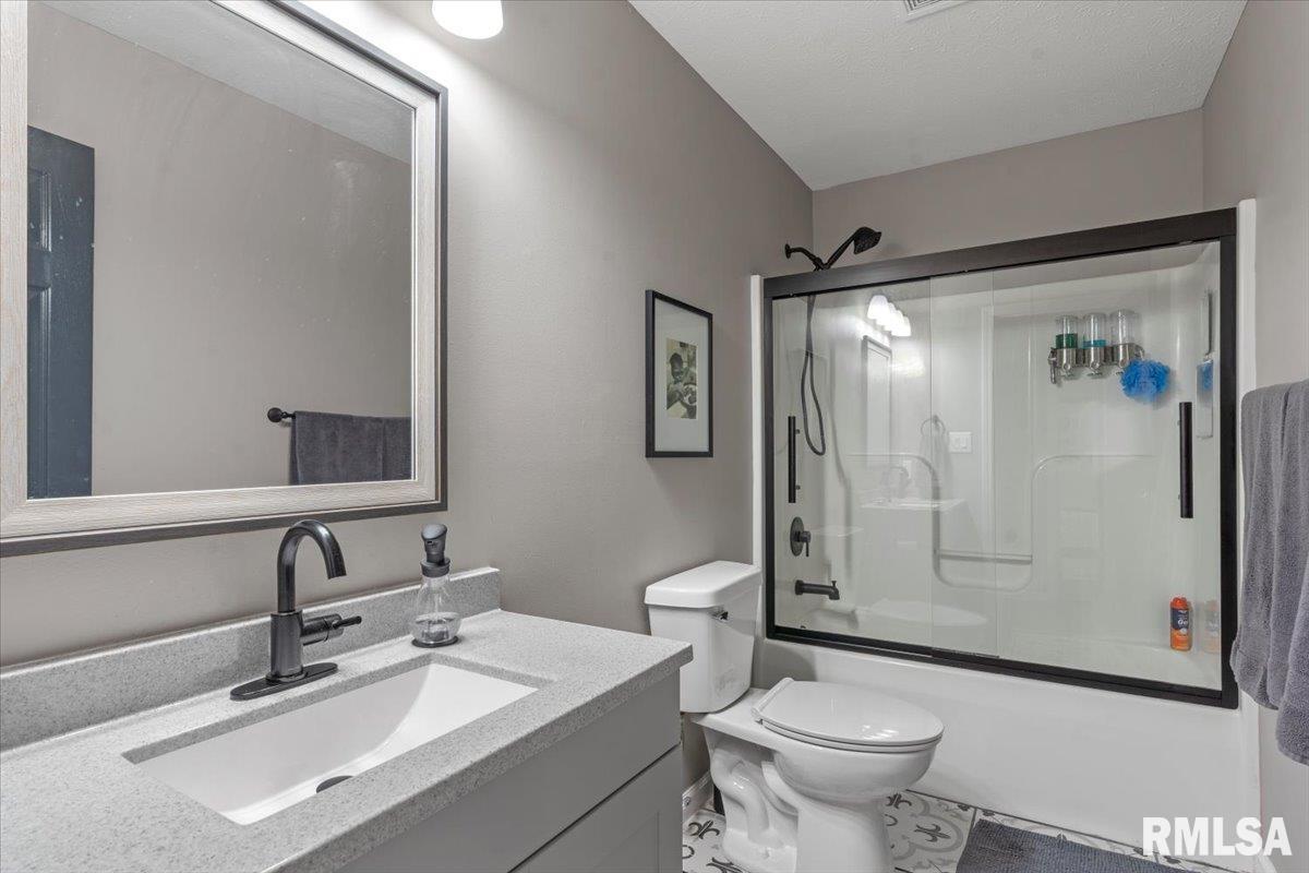 3712 Kerry Boulevard Springfield, IL 62712 - Photo 20 of 60