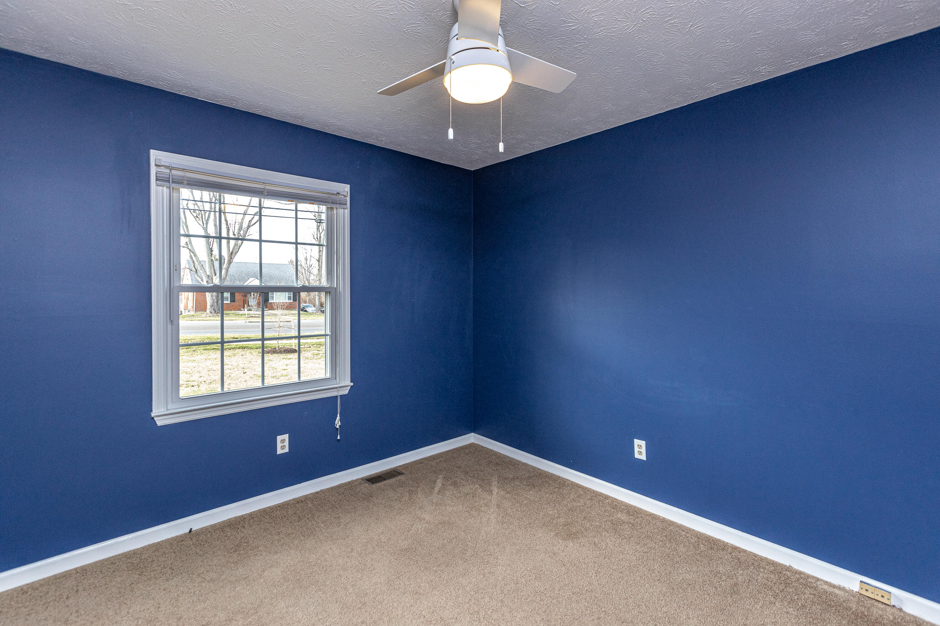 2808 Clays Mill Road Lexington, KY 40503 - Photo 28 of 42 B-17