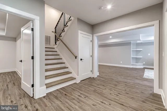 $2,649,888 | 506 Kingsley Road Southwest, Vienna, VA 22180