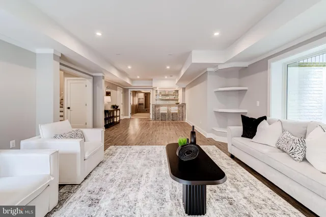 $2,649,888 | 506 Kingsley Road Southwest, Vienna, VA 22180