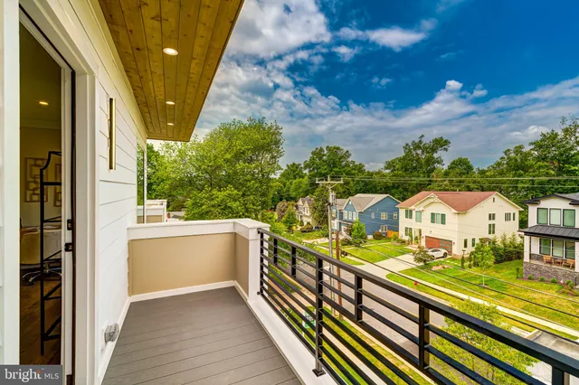 $2,649,888 | 506 Kingsley Road Southwest, Vienna, VA 22180