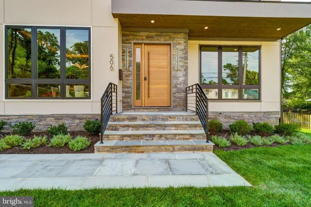 $2,649,888 | 506 Kingsley Road Southwest, Vienna, VA 22180