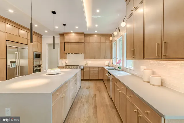 $2,649,888 | 506 Kingsley Road Southwest, Vienna, VA 22180