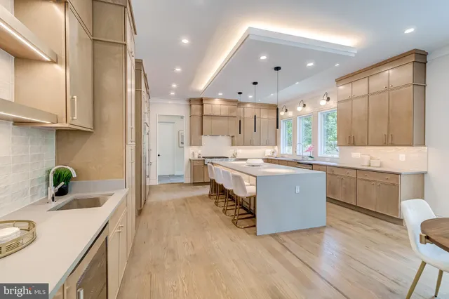 $2,649,888 | 506 Kingsley Road Southwest, Vienna, VA 22180