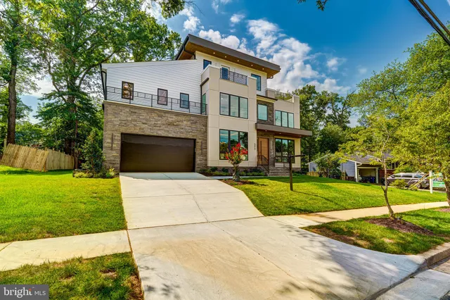 $2,649,888 | 506 Kingsley Road Southwest, Vienna, VA 22180